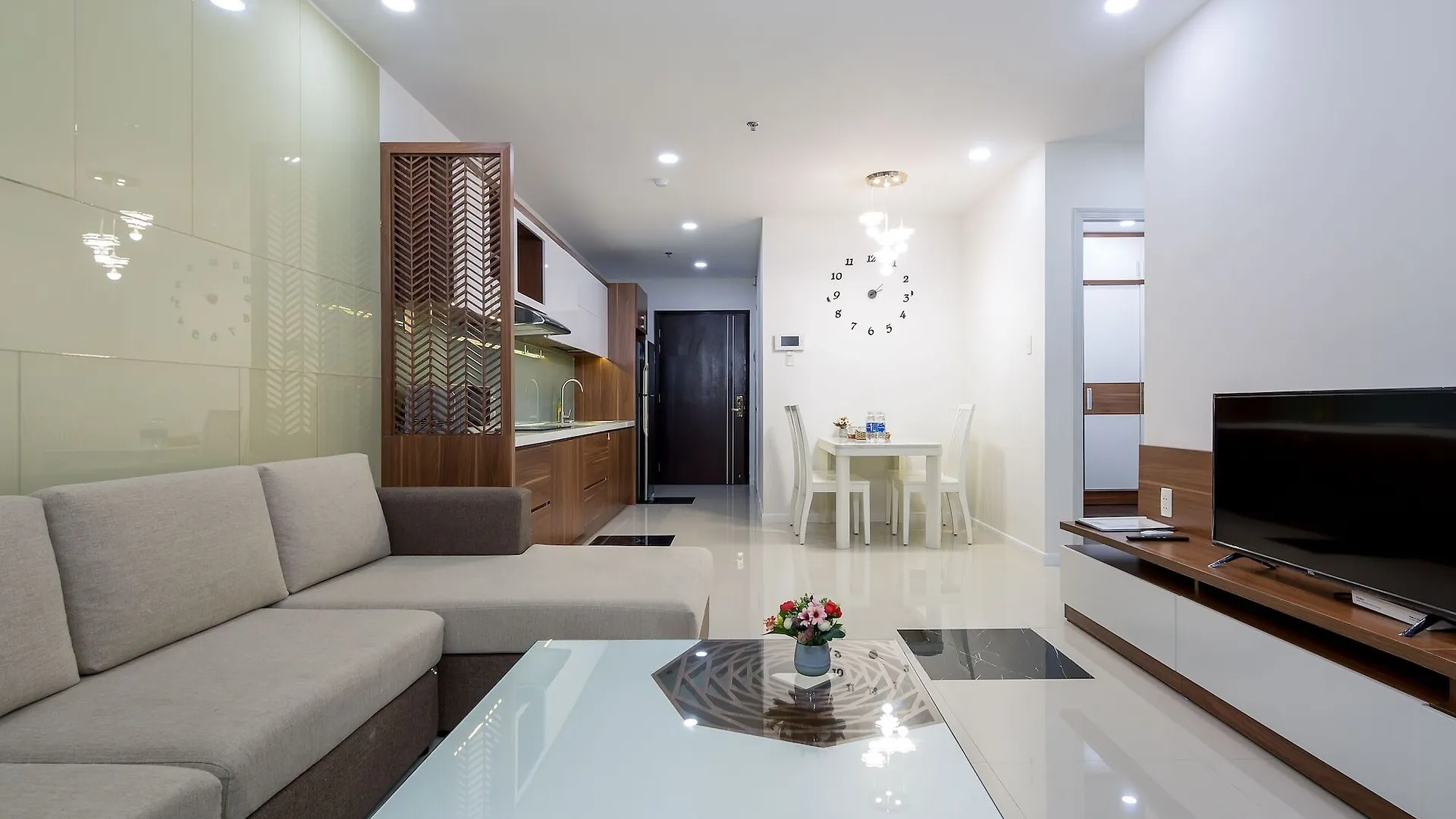 Salalem Monarchy Apartment Han Riverside Son Tra