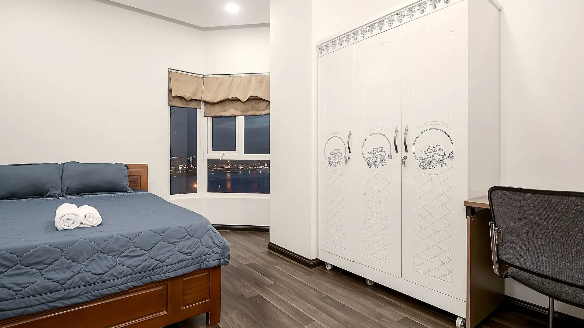 Salalem Monarchy Apartment Han Riverside Son Tra 0*,  Vietnam